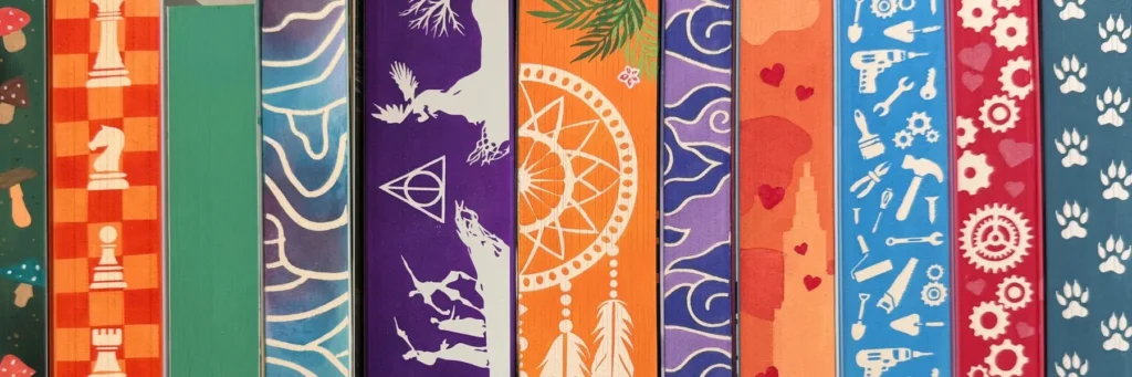 Książki z malowanymi brzegami